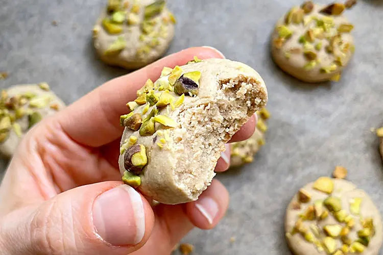 עוגיות טחינה פיסטוק בתוספת חלבון אפונה